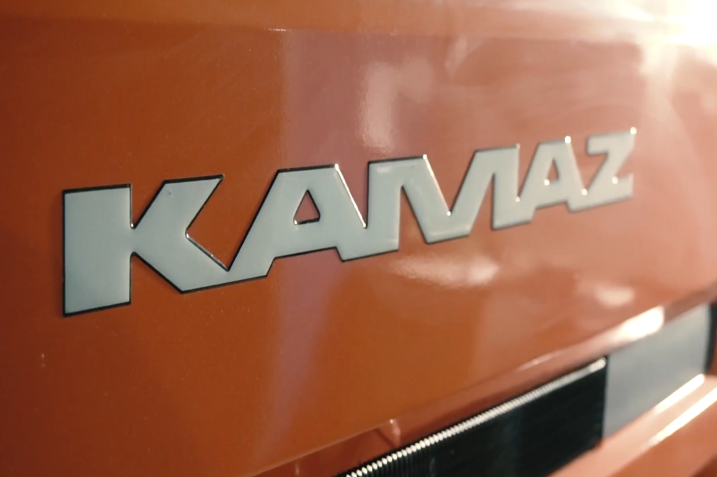 Установка стального топливного бака КАМАЗ 350 л.